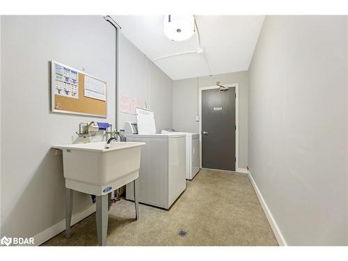 233 Westminster Drive S, Cambridge, ON - Indoor Photo Showing Laundry Room