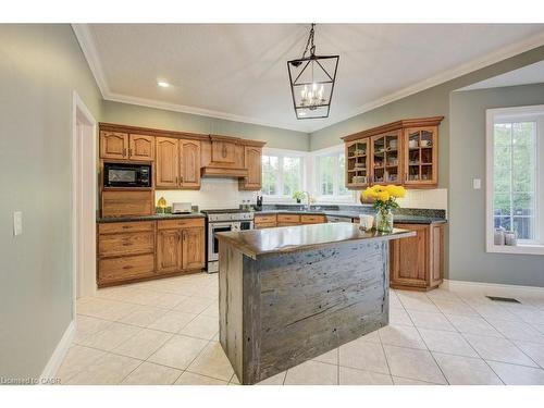1525 Dickie Settlement Road, Cambridge, ON - Indoor Photo Showing Kitchen