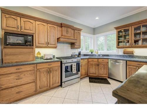 1525 Dickie Settlement Road, Cambridge, ON - Indoor Photo Showing Kitchen