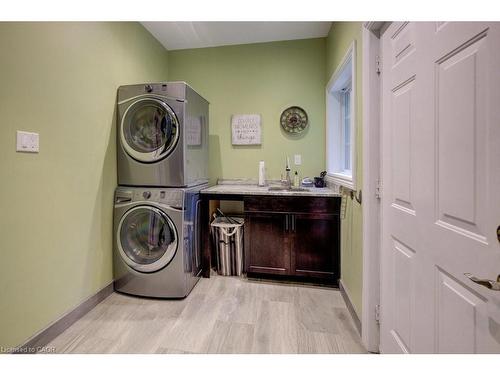 1525 Dickie Settlement Road, Cambridge, ON - Indoor Photo Showing Laundry Room