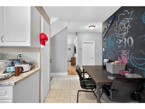 230 Broadway Avenue, Hamilton, ON - Indoor