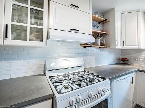 637 Artreva Crescent, Burlington, ON - Indoor Photo Showing Kitchen