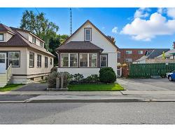 4 Manning Street  St. Catharines, ON L2R 1H9