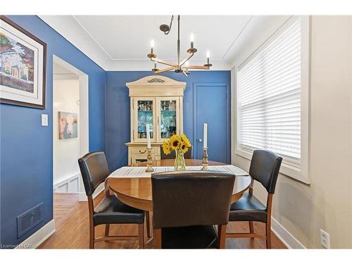 415 Henderson Road, Burlington, ON - Indoor Photo Showing Dining Room