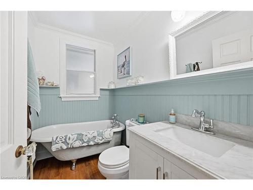 415 Henderson Road, Burlington, ON - Indoor Photo Showing Bathroom