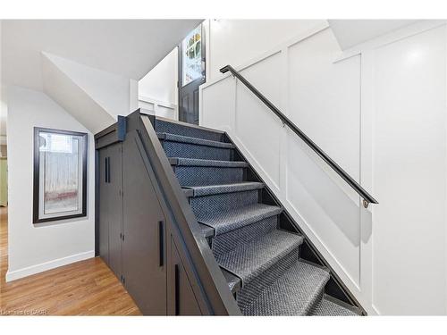 415 Henderson Road, Burlington, ON - Indoor Photo Showing Other Room