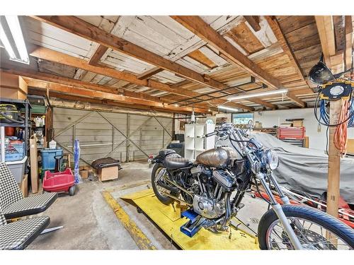 415 Henderson Road, Burlington, ON - Indoor