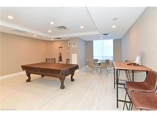 Ph 10-39 Oneida Crescent, Richmond Hill, ON - Indoor Photo Showing Other Room