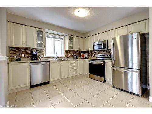 21 Mullin Drive, Guelph, ON - Indoor Photo Showing Kitchen
