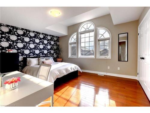 21 Mullin Drive, Guelph, ON - Indoor Photo Showing Bedroom