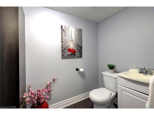 21 Mullin Drive, Guelph, ON - Indoor Photo Showing Bathroom