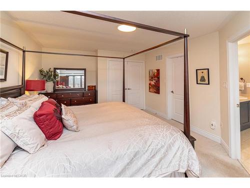 67 Forsyth Crescent, Barrie, ON - Indoor Photo Showing Bedroom