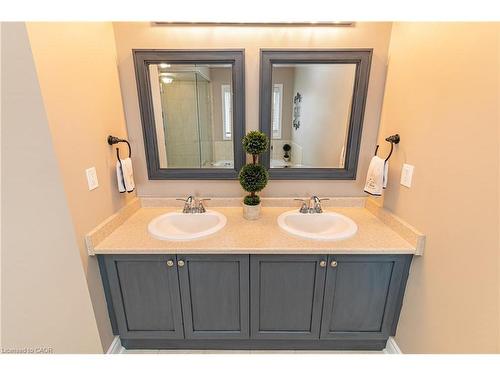 67 Forsyth Crescent, Barrie, ON - Indoor Photo Showing Bathroom