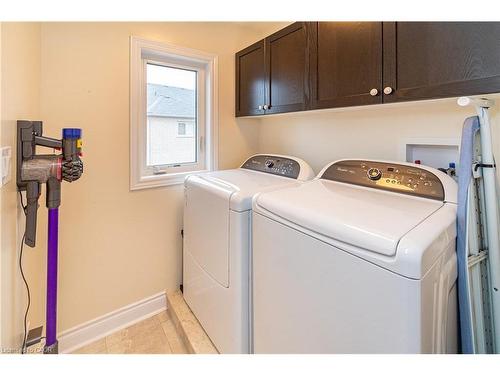 67 Forsyth Crescent, Barrie, ON - Indoor Photo Showing Laundry Room