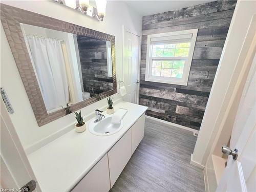 5-26 Poplar Drive, Cambridge, ON - Indoor Photo Showing Bathroom