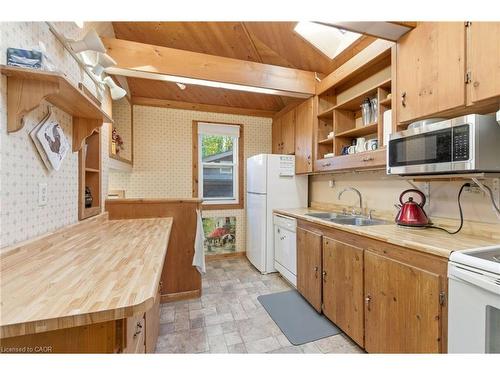 267 Thayer Avenue, Hamilton, ON - Indoor Photo Showing Kitchen With Double Sink