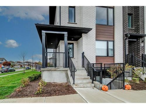 4 Lily Lane, Guelph, ON - Outdoor