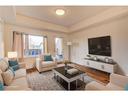 4 Lily Lane, Guelph, ON - Indoor Photo Showing Living Room