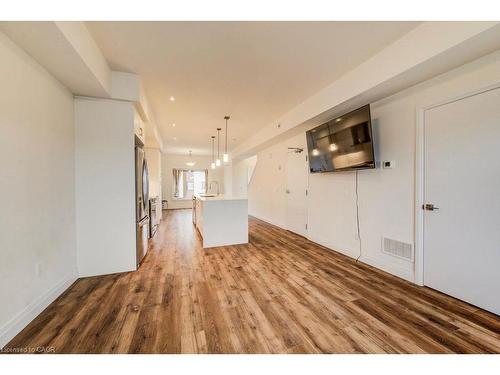 4 Lily Lane, Guelph, ON - Indoor