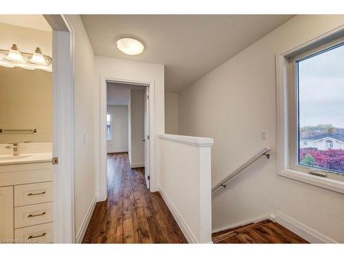 4 Lily Lane, Guelph, ON - Indoor