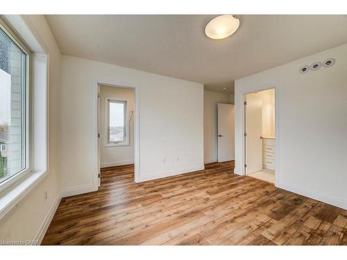 4 Lily Lane, Guelph, ON - Indoor Photo Showing Other Room