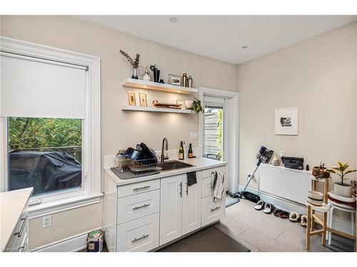 319 Hunter Street W, Hamilton, ON - Indoor