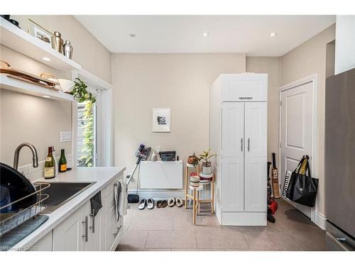 319 Hunter Street W, Hamilton, ON - Indoor Photo Showing Other Room