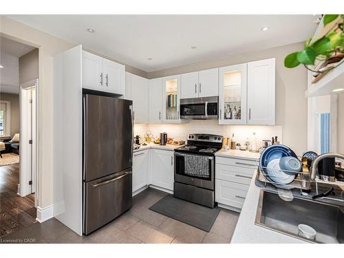 319 Hunter Street W, Hamilton, ON - Indoor Photo Showing Kitchen