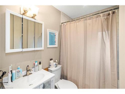 319 Hunter Street W, Hamilton, ON - Indoor Photo Showing Bathroom