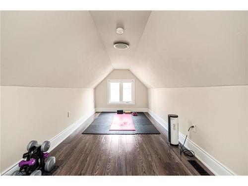319 Hunter Street W, Hamilton, ON - Indoor Photo Showing Other Room