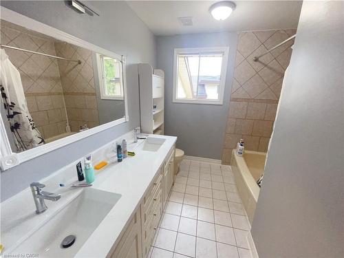 187 Rittenhouse Road, Kitchener, ON - Indoor Photo Showing Bathroom