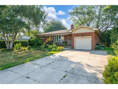 654 Hiawatha Boulevard, Ancaster, ON - Outdoor With Facade