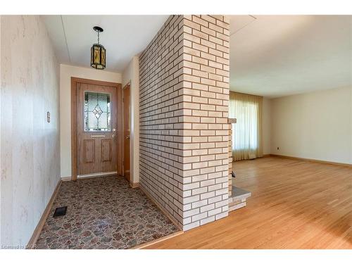 654 Hiawatha Boulevard, Ancaster, ON - Indoor Photo Showing Other Room