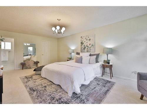 700 Fieldstone Road, Mississauga, ON - Indoor Photo Showing Bedroom