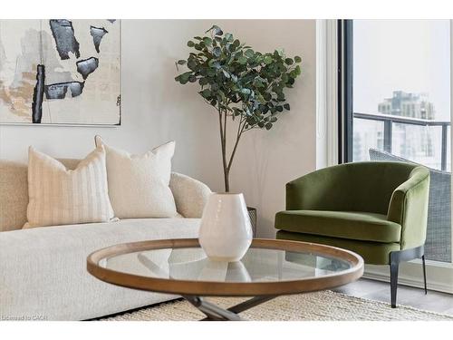 1405-2007 James Street, Burlington, ON - Indoor