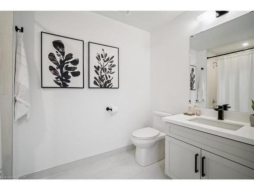 1405-2007 James Street, Burlington, ON - Indoor Photo Showing Bathroom