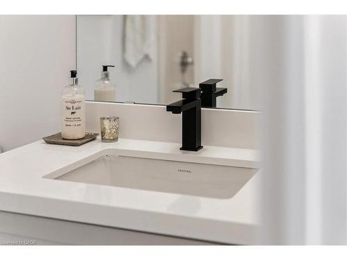 1405-2007 James Street, Burlington, ON - Indoor