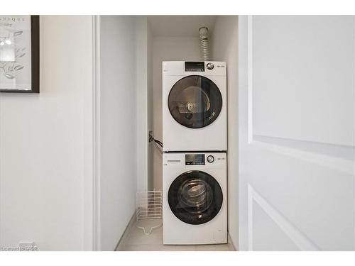 1405-2007 James Street, Burlington, ON - Indoor Photo Showing Laundry Room