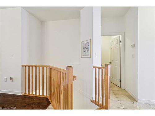 10 Cornflower Crescent, Hamilton, ON - Indoor Photo Showing Other Room