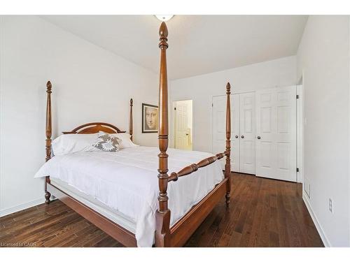 10 Cornflower Crescent, Hamilton, ON - Indoor Photo Showing Bedroom