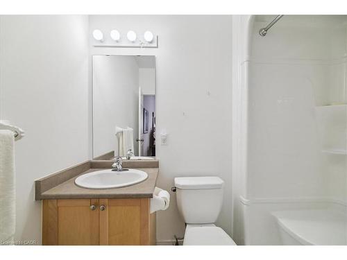 10 Cornflower Crescent, Hamilton, ON - Indoor Photo Showing Bathroom