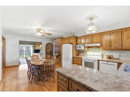 1235 Barton Street, Stoney Creek, ON - Indoor Photo Showing Other Room