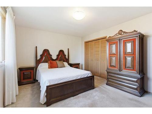 1235 Barton Street, Stoney Creek, ON - Indoor Photo Showing Bedroom