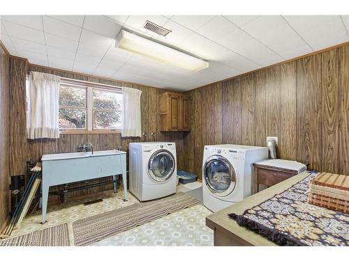 1235 Barton Street, Stoney Creek, ON - Indoor Photo Showing Laundry Room