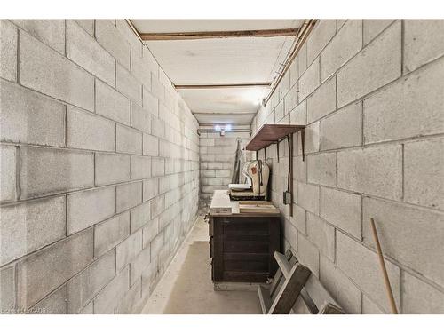 1235 Barton Street, Stoney Creek, ON - Indoor Photo Showing Bathroom