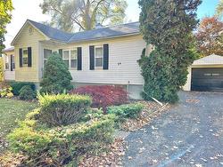 24 Hunt Street N Simcoe, ON N3Y 4J7