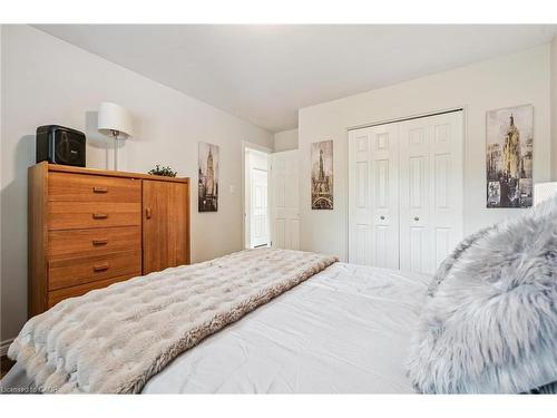 5 Picadilly Place, Guelph, ON - Indoor Photo Showing Bedroom