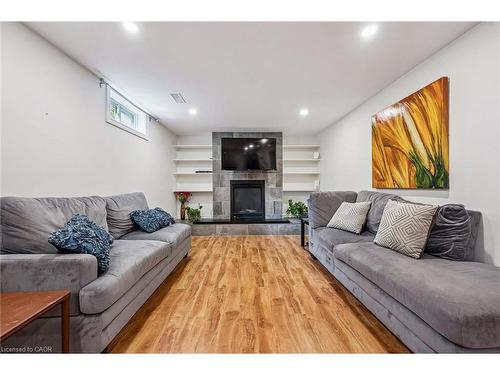 5 Picadilly Place, Guelph, ON - Indoor Photo Showing Living Room With Fireplace