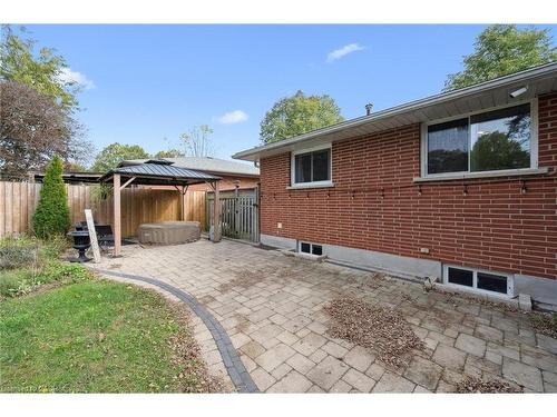 5 Picadilly Place, Guelph, ON - Outdoor With Exterior