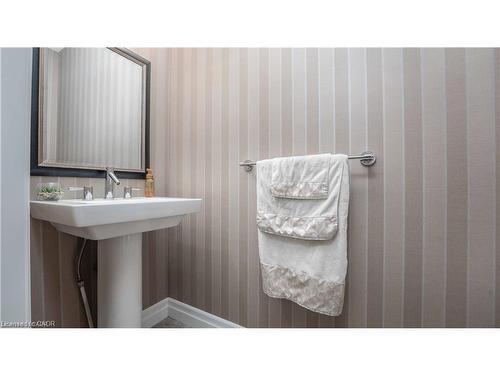 76 Blossomfield Crescent, Cambridge, ON - Indoor Photo Showing Bathroom
